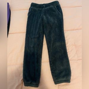 Old Navy | Girls Gray Fuzzy Sweat Pants M (8)
